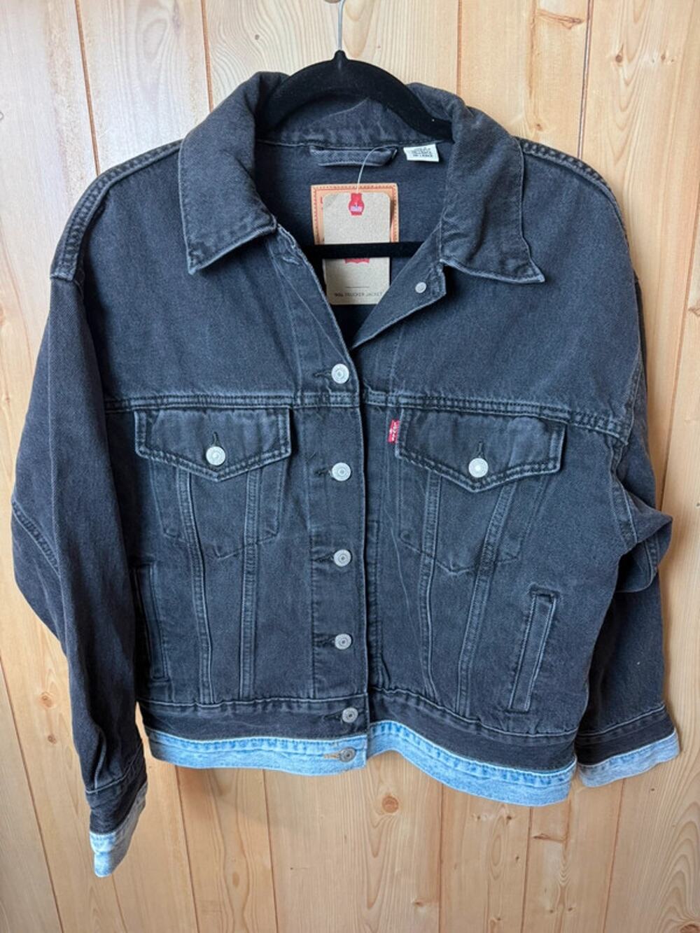 NWT Ladies Levi’s 90s Trucker with Double Waistband Denim Jacket -XS